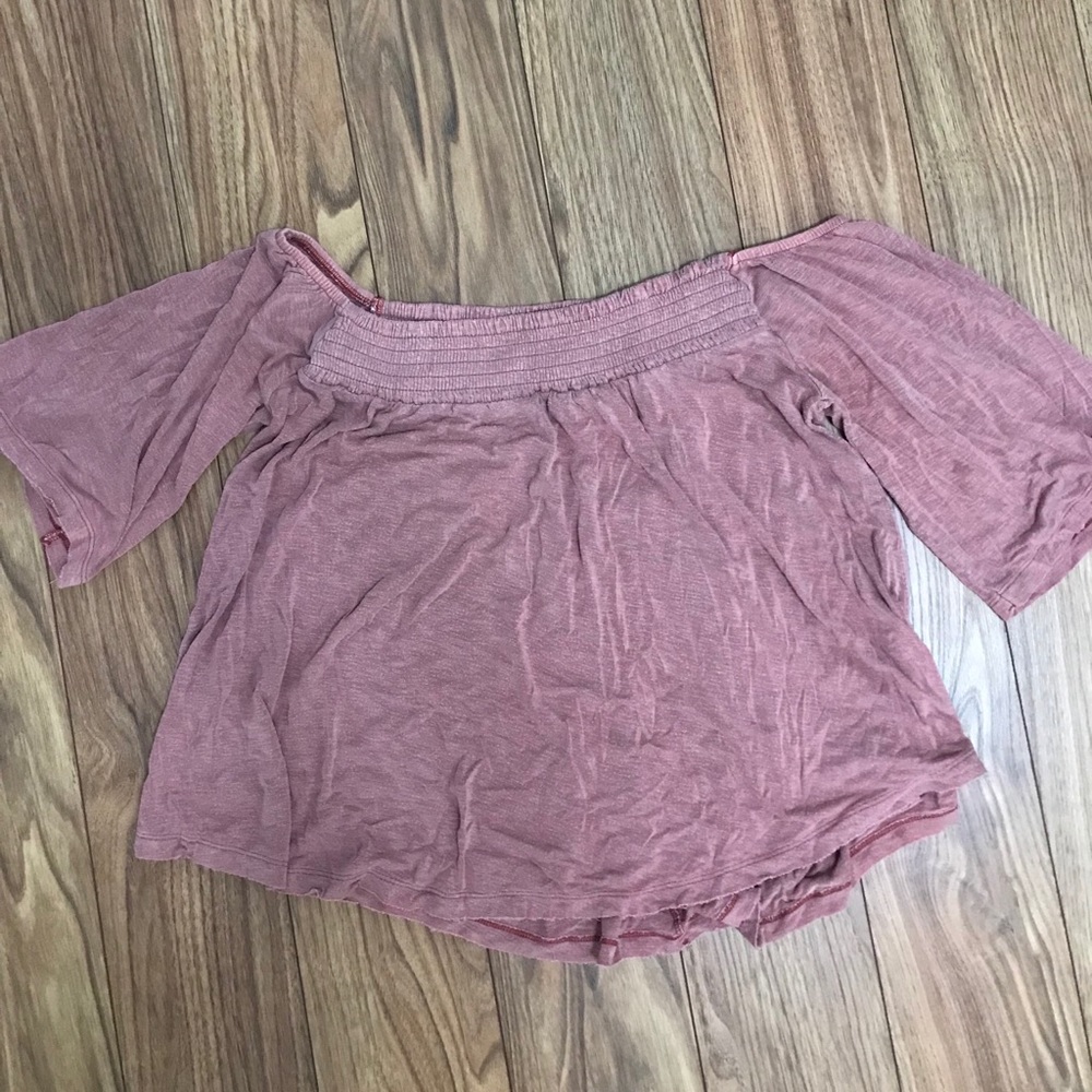 American Eagle off the shoulder top